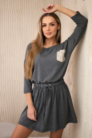 Grafito spalvos kišeninė suknelė su blizgučiais