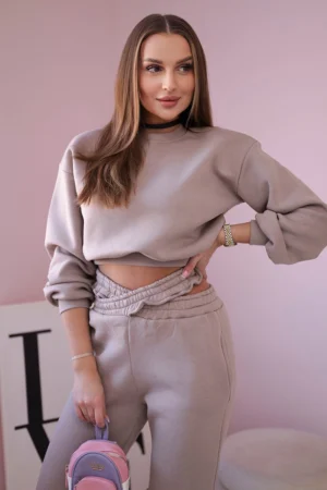 Apšiltintas rinkinys su trumpais marškinėliais tamsiai smėlio spalvos