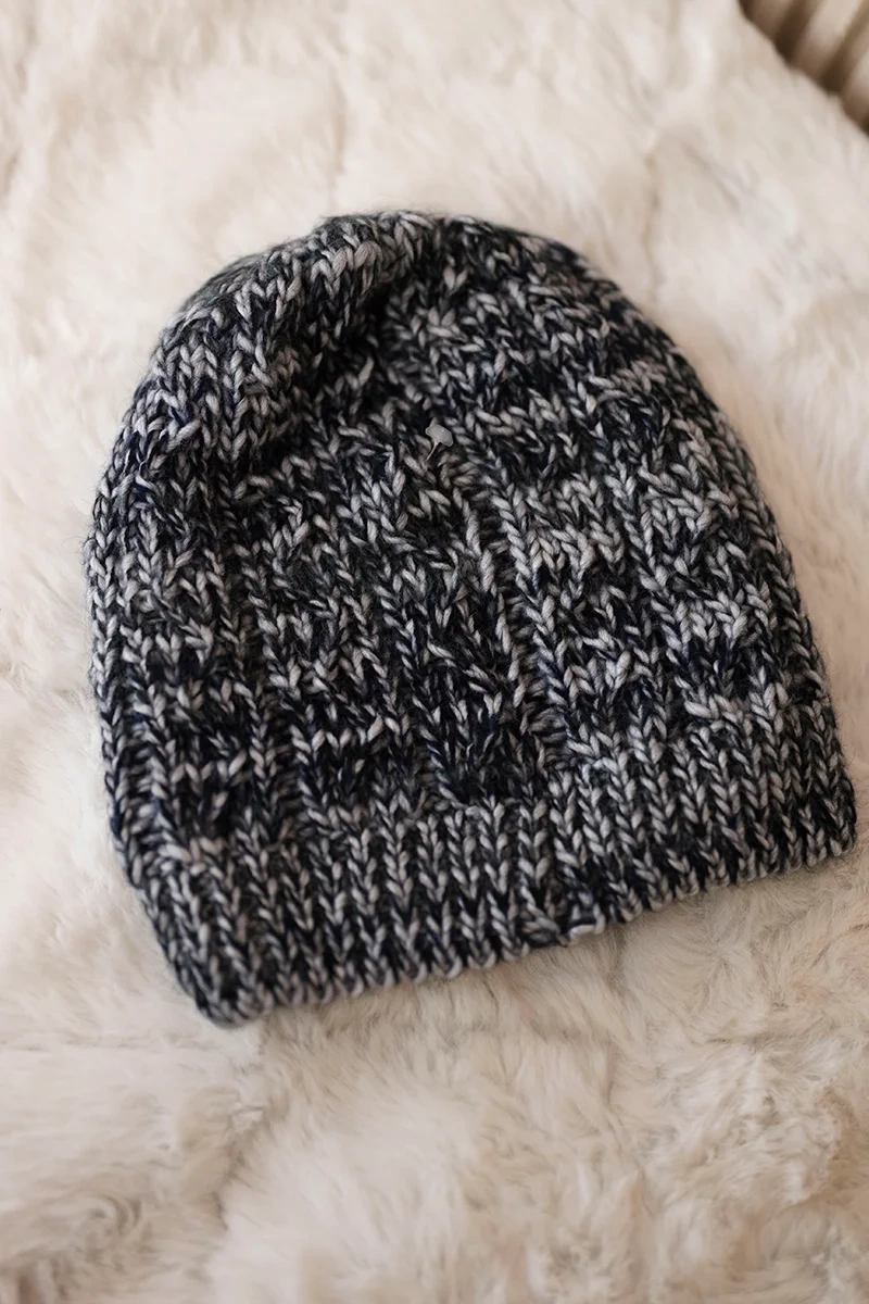 Melisa vilnonė kepurė K241 pilka+juoda - Image 3