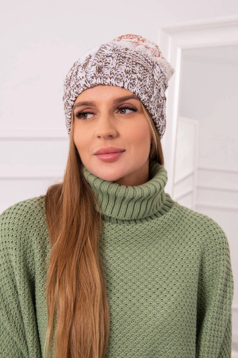 Dolores vilnonė kepurė K303 ruda+balta+raudona