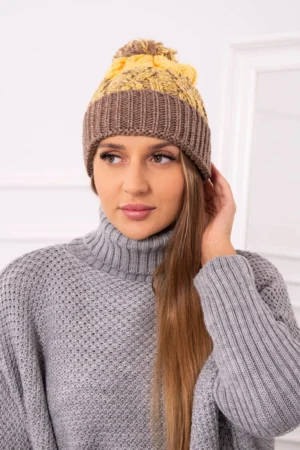 Moteriška kepurė su pomponu Abigail K326 cappuccino+yellow