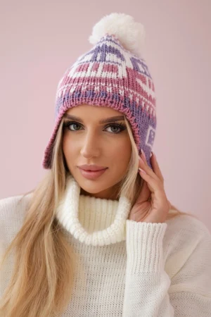 Rosa moteriška kepurė su pomponu K368 violetinė+balta+tamsiai rožinė