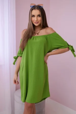 Mėtų spalvos suknelė ant rankovių alyva