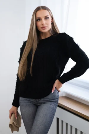 Megztinis su pynimo pynimu juodas