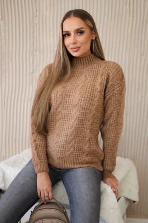 Megztinis uždėtas virš galvos Kupranugaris