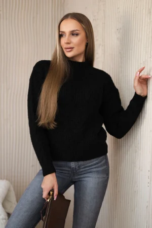 Megztinis uždėtas virš galvos juodas