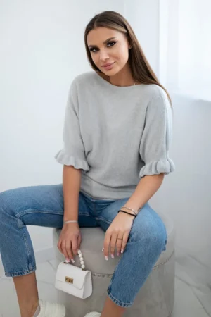 Megztinis su raukiniu ant rankovės pilka