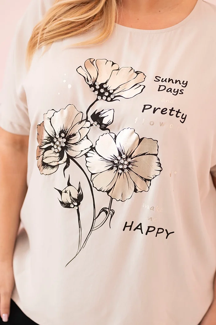 Moteriška Plus Size viskozinė palaidinė su gėlių raštu ir užrašu smėlio spalvos - Image 2