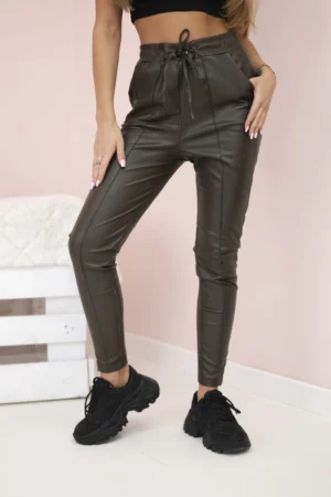 Moteriškos eko odos kelnės su raišteliu ir skeltuku ant klešnies chaki