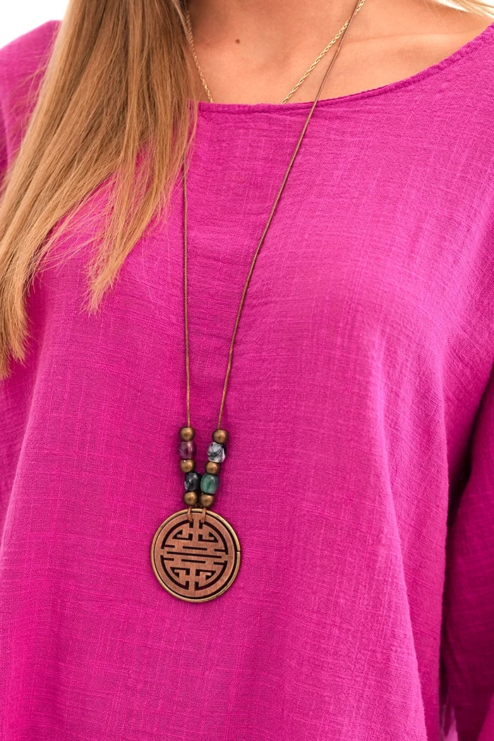 Moteriškas komplektas iš viskozės, palaidinė su karoliais ir kelnės violetinė - Image 4