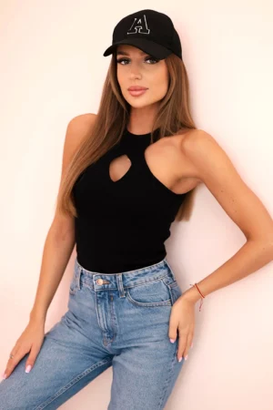 Moteriška be rankovių bluzonė su iškirpte ir dekoratyvine sagtimi juoda