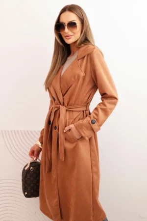 Moteriškas švarkas iš zomšos su juosmeniu surišamu, apykakle ir mygtukais smėlio spalvos