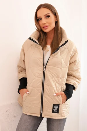 Moteriška pūsta striukė su trumpu kirpimu ir apykakle tamsiai bežinė