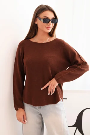 Moteriškas megztinis iš viskozės su ilgomis rankovėmis ir apvaliu iškirpimu šokoladinis