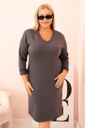 Moteriška Plus Size suknelė su V formos iškirpte ir grafito spalvos rankovėmis