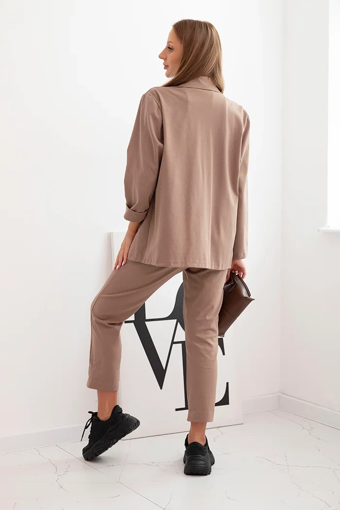 Moteriškas komplektas Punto elegantiška švarkas ir kelnės fango - Image 3