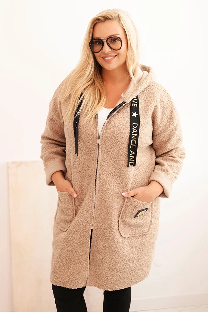 Moteriškas Plus Size paltas iš dirbtinio avikailio su gobtuvu ir kišenėmis, kamelinis