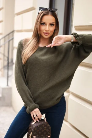 Moteriškas megztinis iš moheros su raukšlėmis ant rankovių ir iškirpte nugaroje khaki