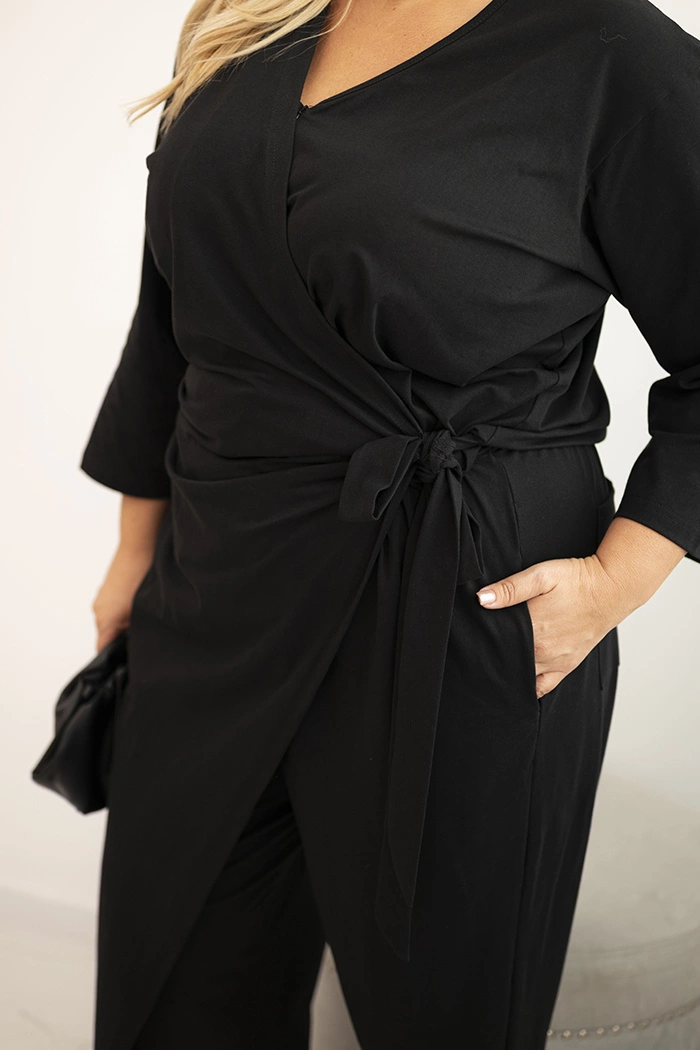 Moteriškas medvilninis kombinezonas Plus Size su juosmens raiščiu ir 3/4 rankovėmis juodas - Image 4