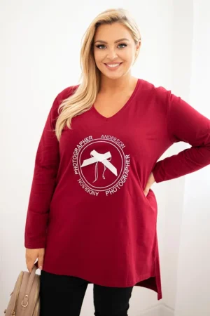 Moteriška palaidinė su ilgesne nugara ir spauda bordo