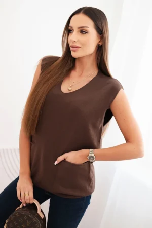 Moteriška be rankovių viskozė megztinis su kišenėmis ir V formos iškirpte rudas